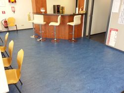Blauwe vloer ziekenhuis